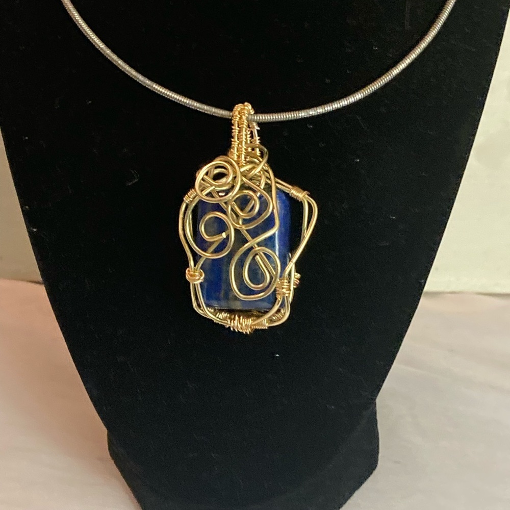 Wire wrapped pendant - Picture 2 of 2